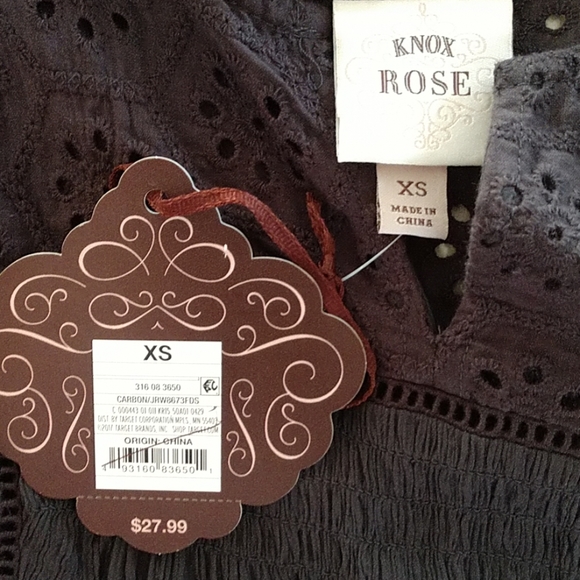 Ladies Ruffle and Lace Top - Picture 2 of 5